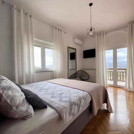 Kosante - Luxury Apartment - 150 M2 With Fitness Room Imotski Kültér fotó